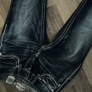 Worn once. Makes ur bottom cute!